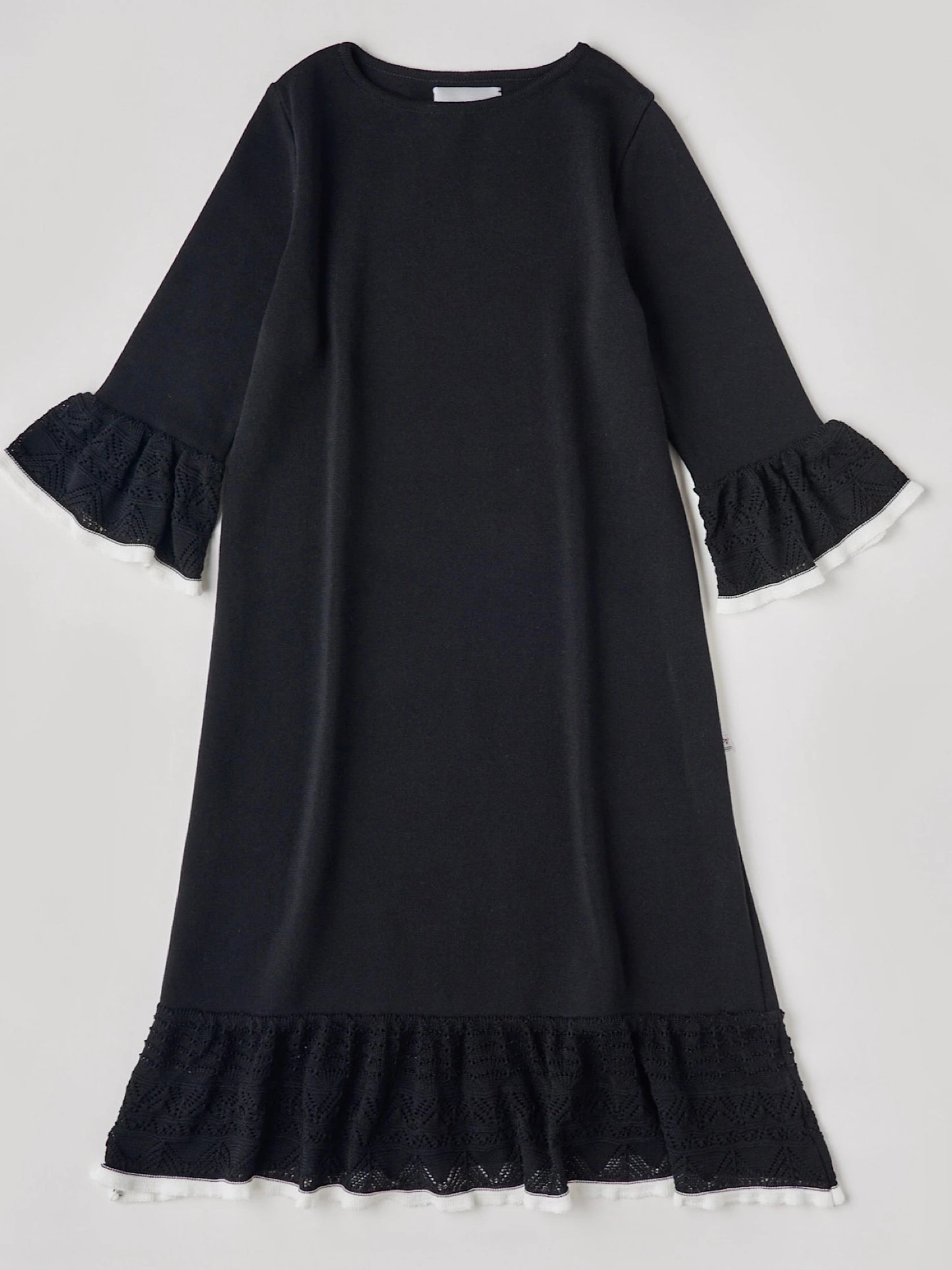 袖部分&裾レーシー編み ニットワンピース