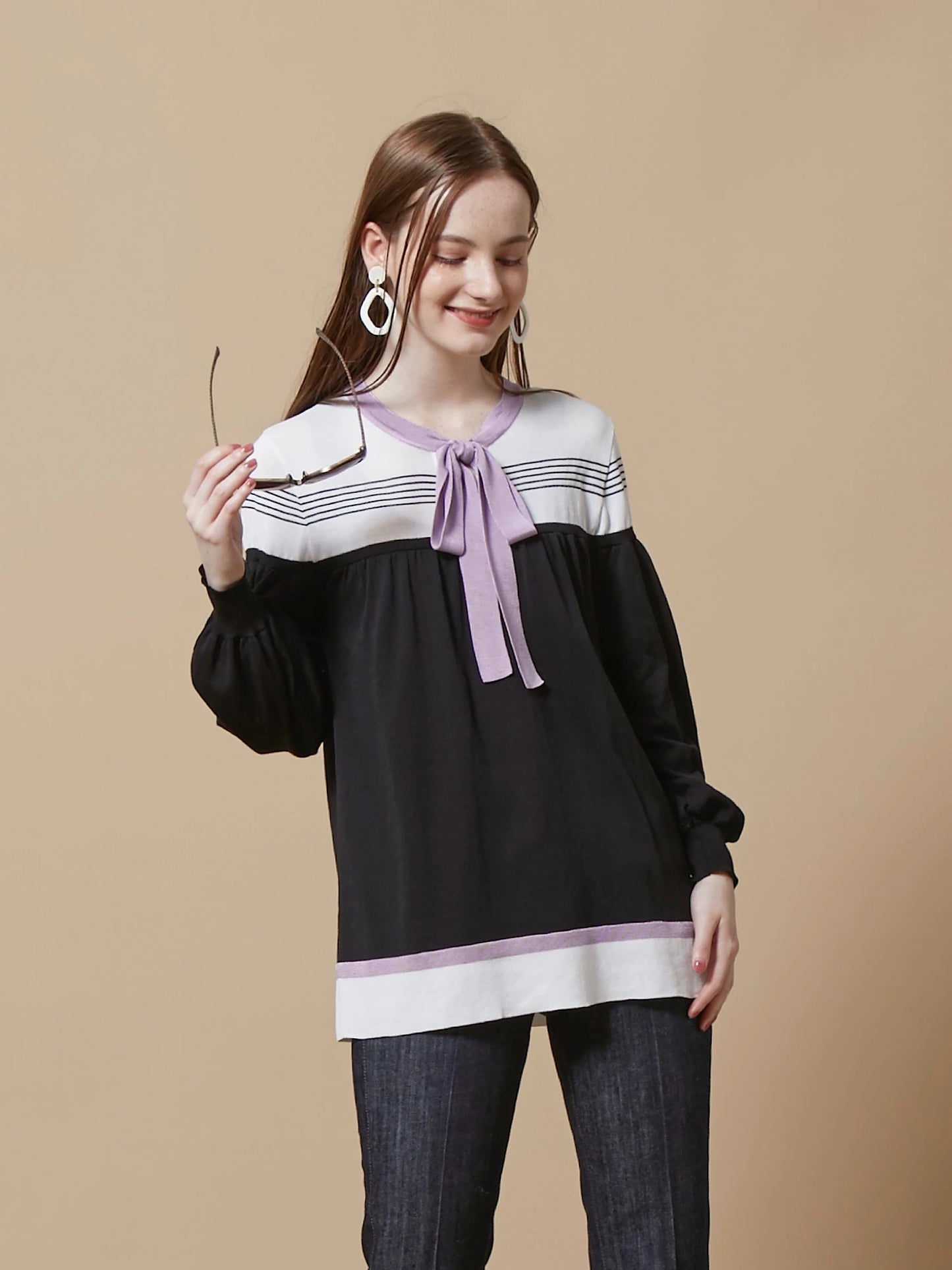 ボウタイ付き バイカラーニット