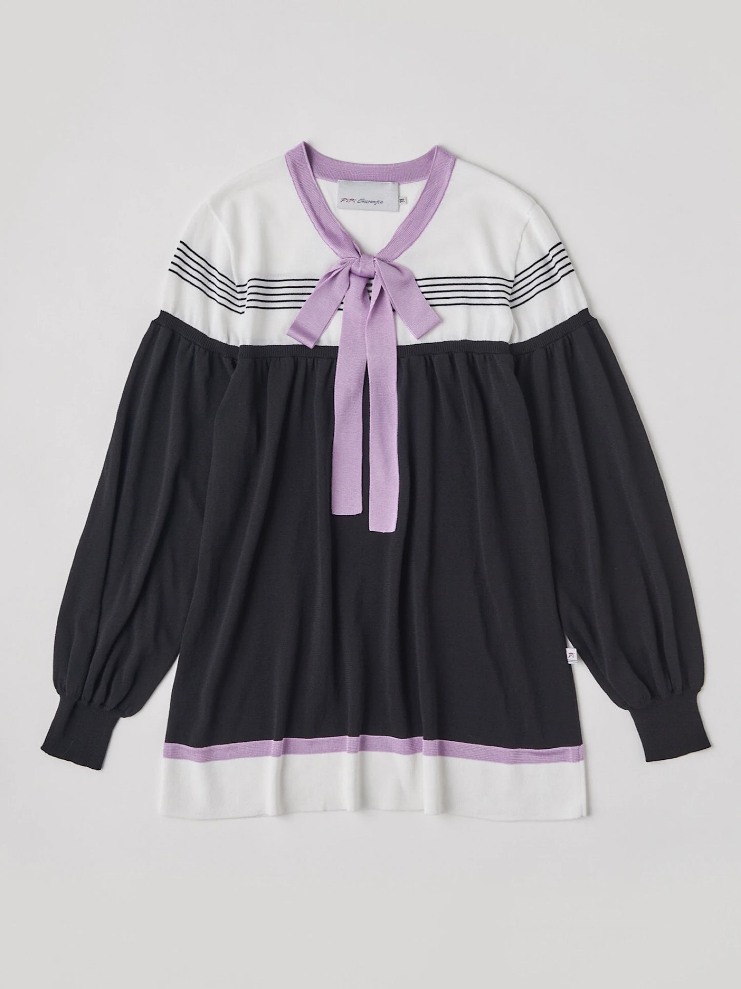 ボウタイ付き バイカラーニット