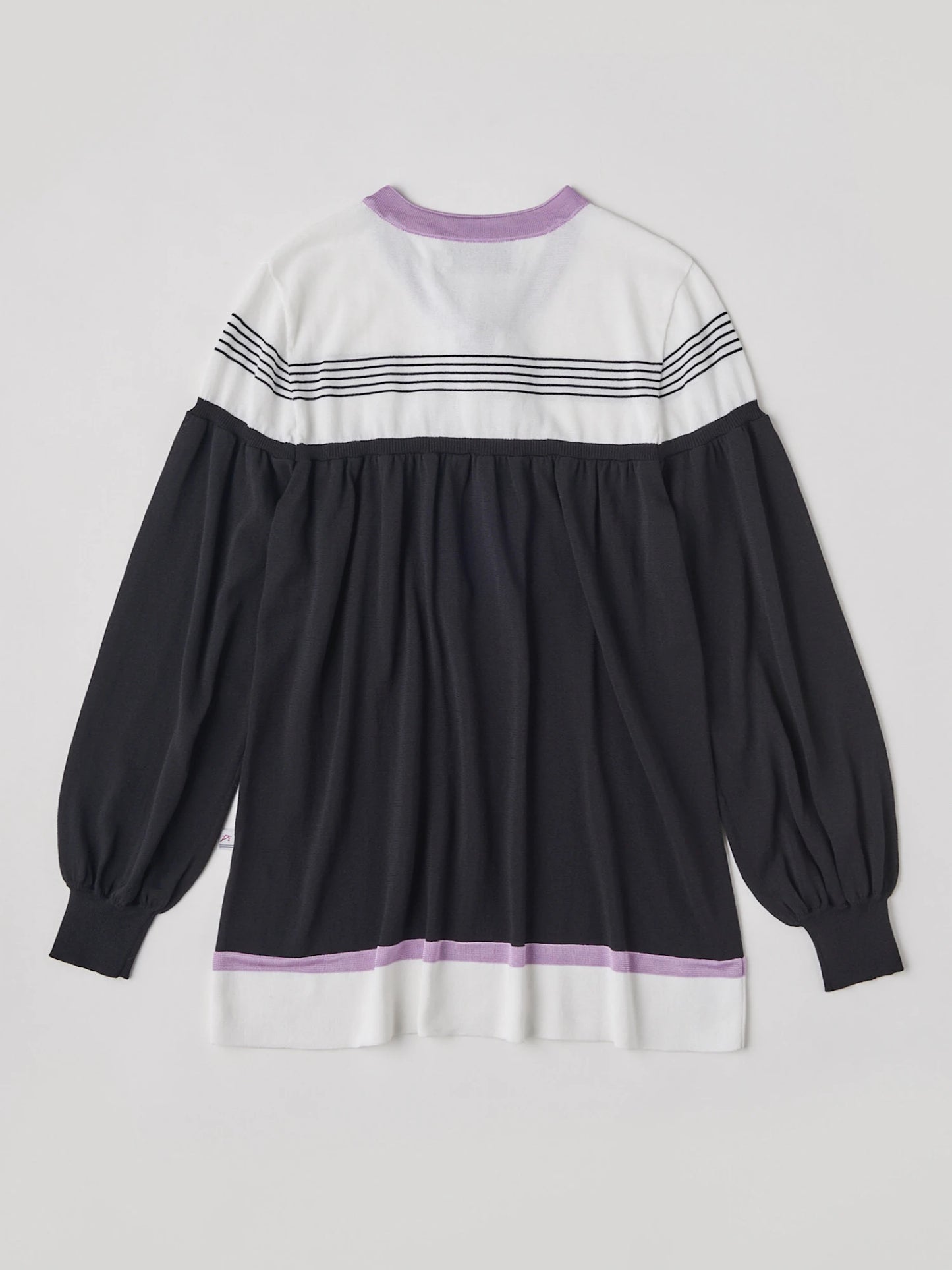 ボウタイ付き バイカラーニット