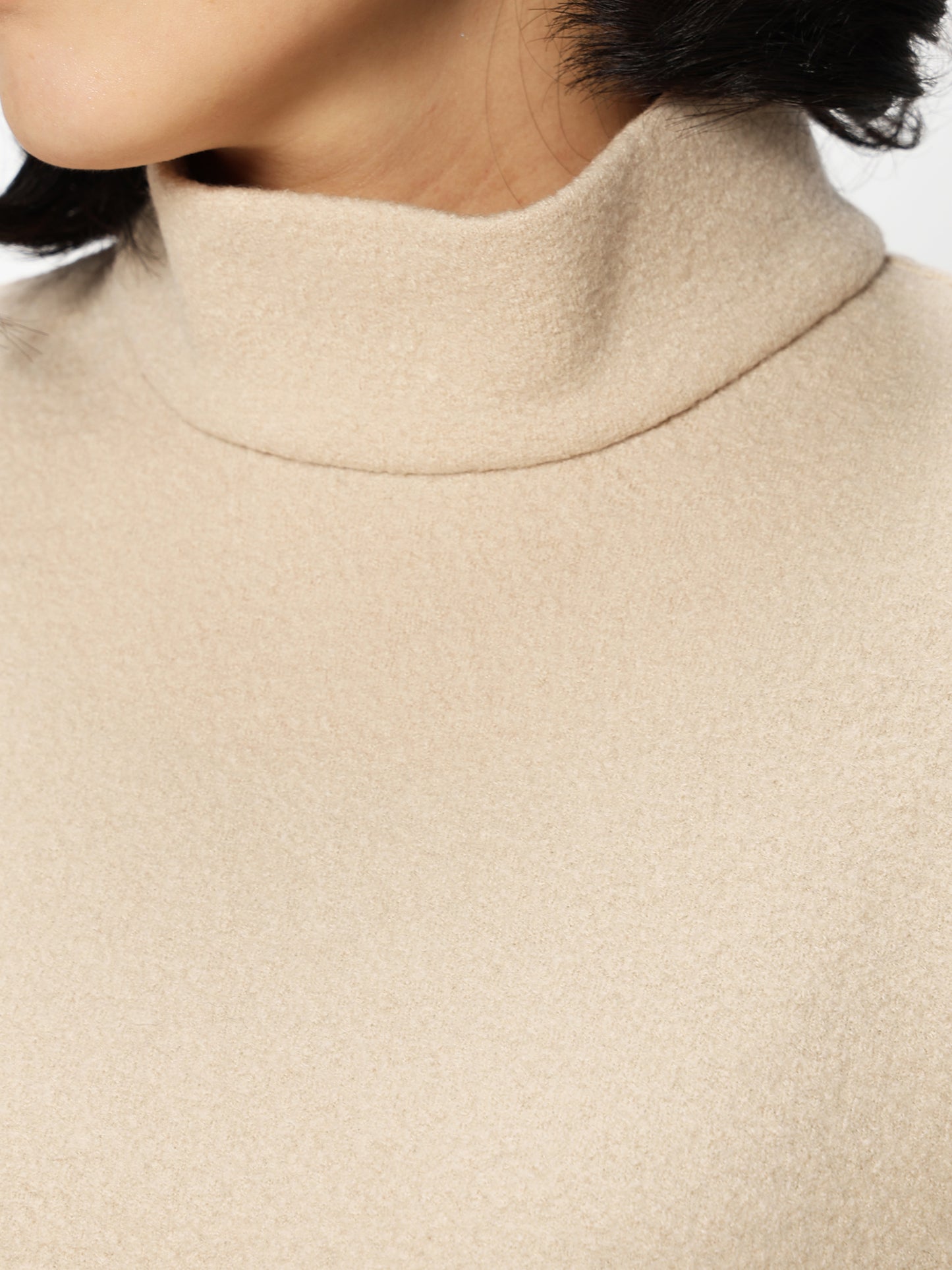 縮絨ハイネックプルオーバー